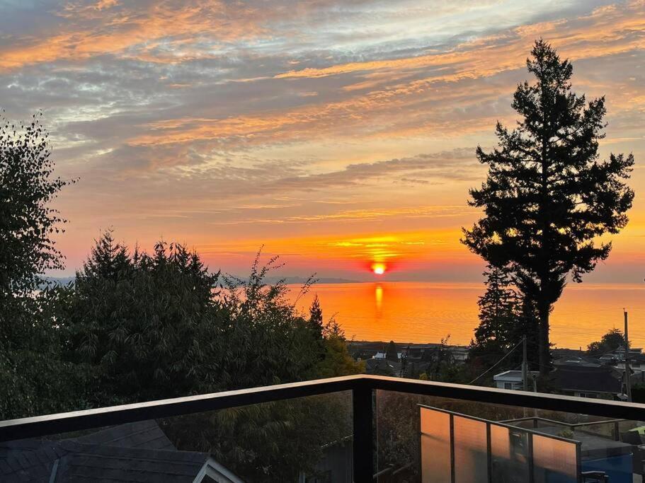 Sunrise Escape - Close To The Beach! Victoria Luaran gambar